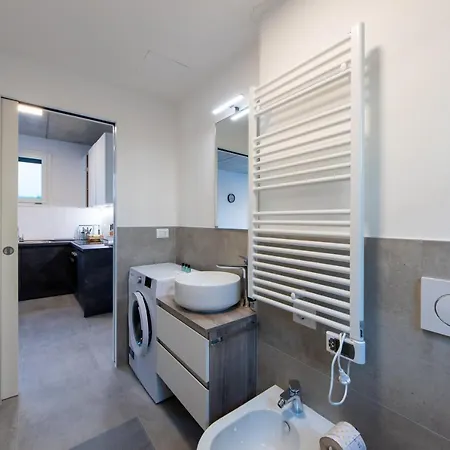 Housmart Toscana 53 Black * Bologna