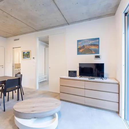 Housmart Toscana 53 Black Apartment